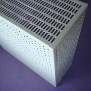 Osłony typu C na grzejnik o rozstawie żeberek co 6 do 6,5 cm, głębokość 20 cm podejście lewe