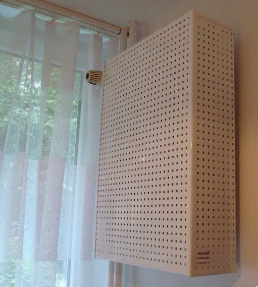 Osłony Wiszące typu A na grzejnik o rozstawie żeberek co 8 cm, podejście lewe